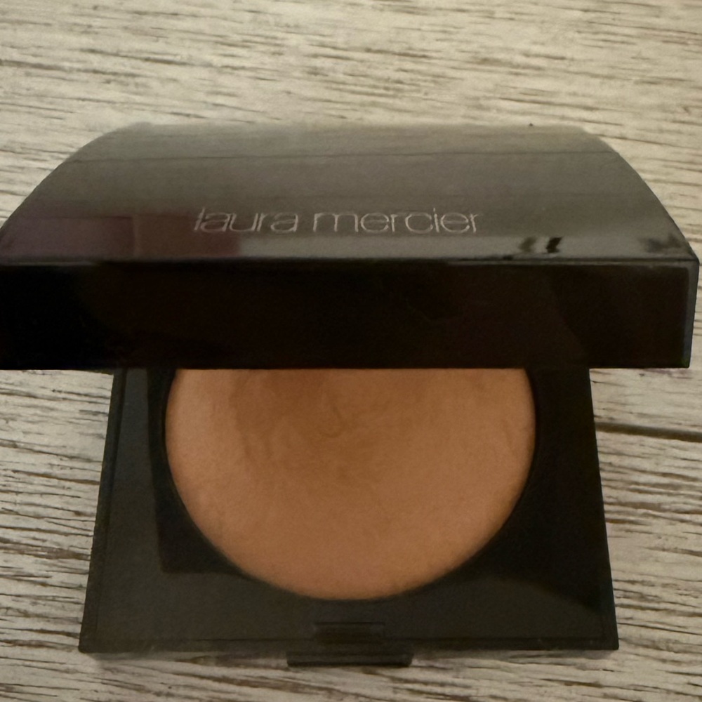 Laura Mercier bronze matte 03